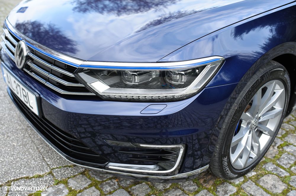 VW Passat Variant - 57