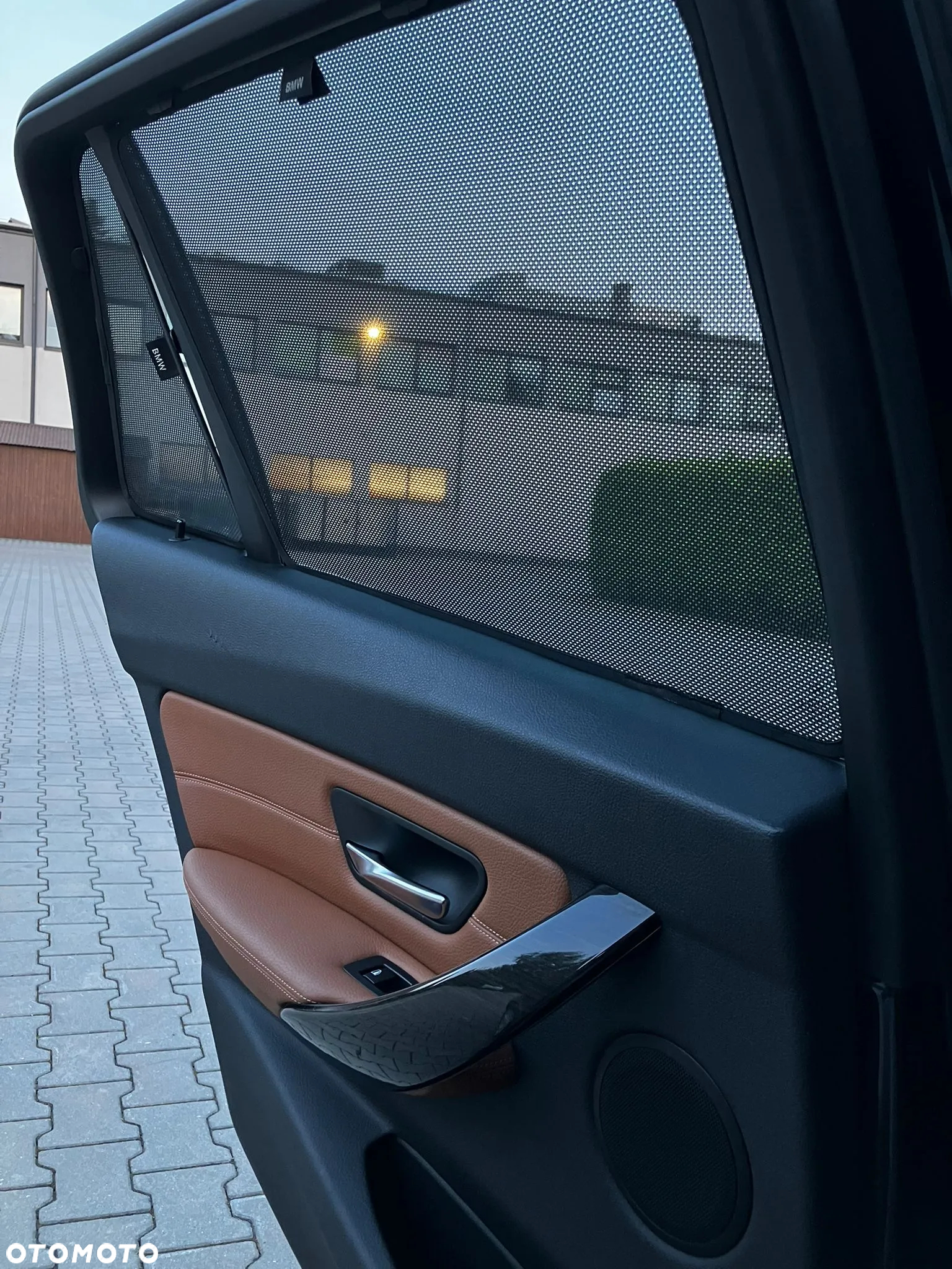 BMW Seria 3 328i Luxury Line - 24