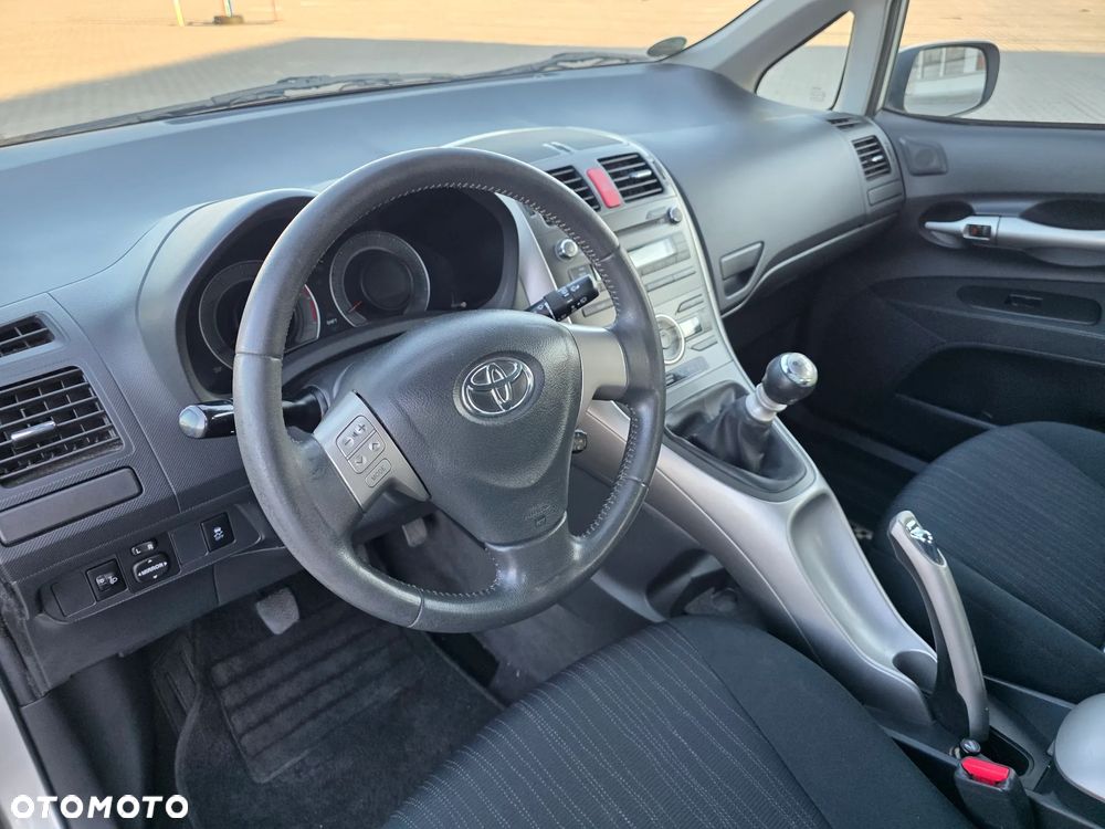 Toyota Auris 1.6 Life - 10