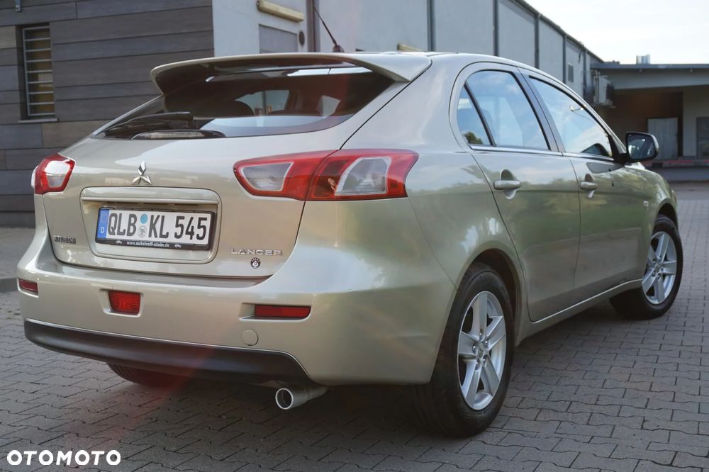 Mitsubishi Lancer - 15