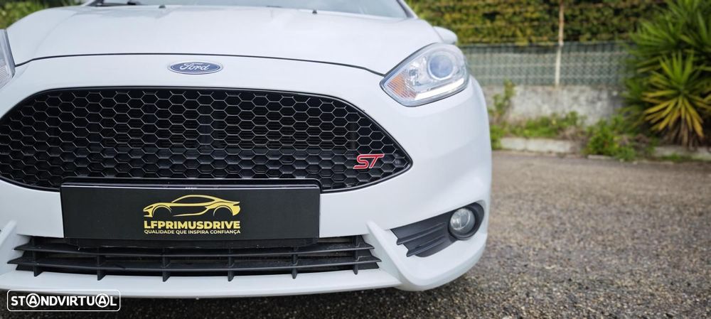 Ford Fiesta 1.6 T ST - 20
