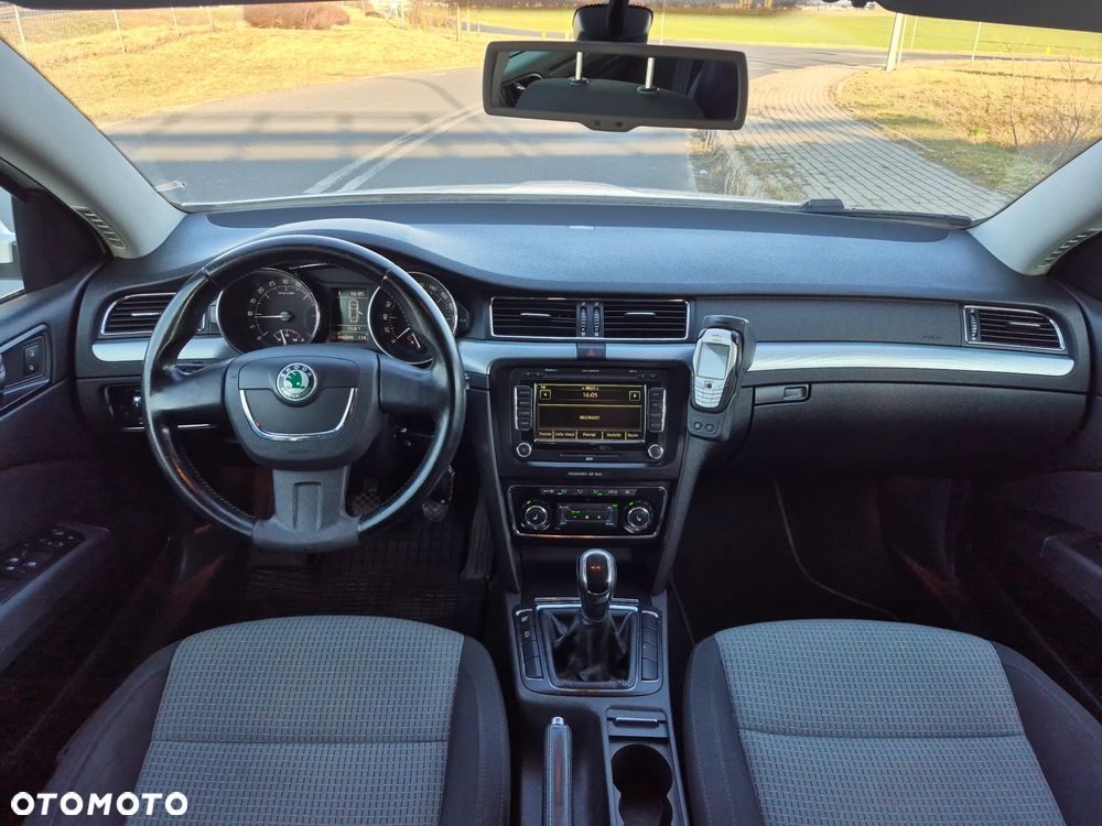 Skoda Superb 2.0 TDI PD Elegance - 7