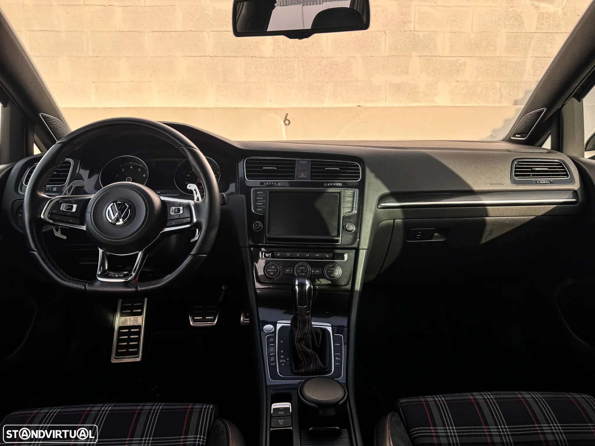 VW Golf 2.0 TSi GTi DSG Performance - 8