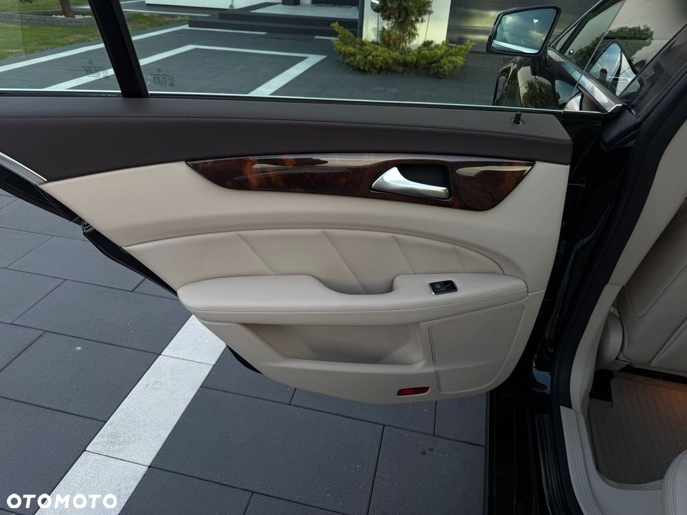 Mercedes-Benz CLS 350 BlueTEC 4Matic 7G-TRONIC - 28