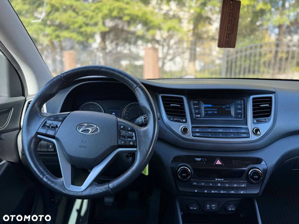 Hyundai Tucson 1.7 CRDI BlueDrive GO 2WD - 16