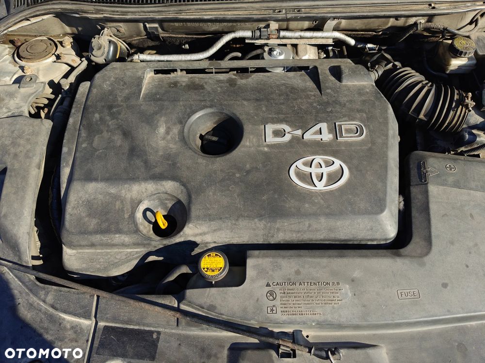 Toyota Avensis 2.0 D-4D Sol Premium - 9