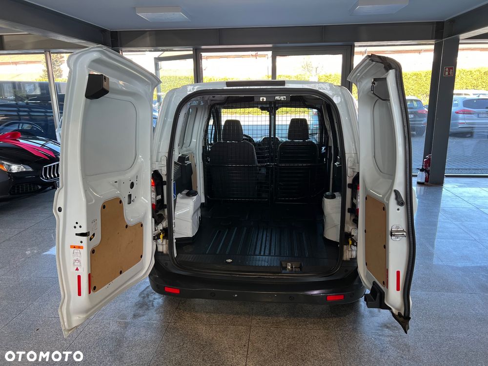 Ford Transit courier - 13
