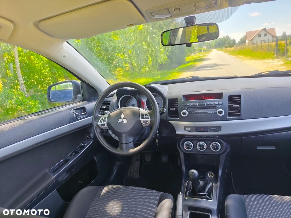 Mitsubishi Lancer 1.8 Intense - 19
