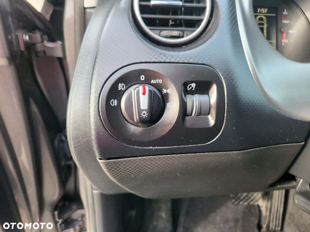 Seat Altea XL 1.6 TDI DPF CR DSG Style Copa - 27