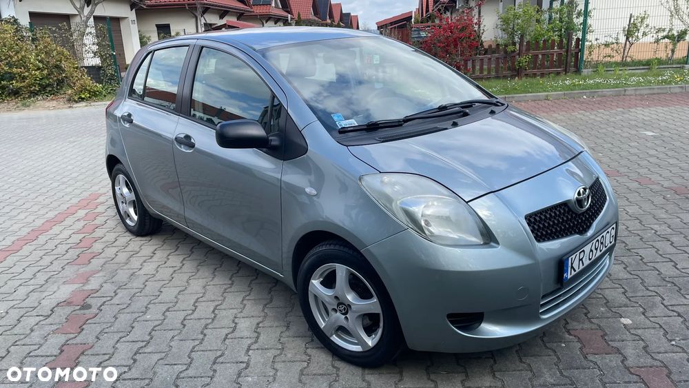 Toyota Yaris 1.3 Luna A/C - 4