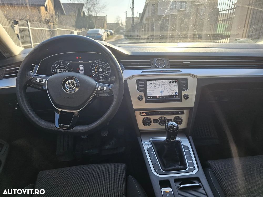 Volkswagen Passat 2.0 TDI Comfortline - 6