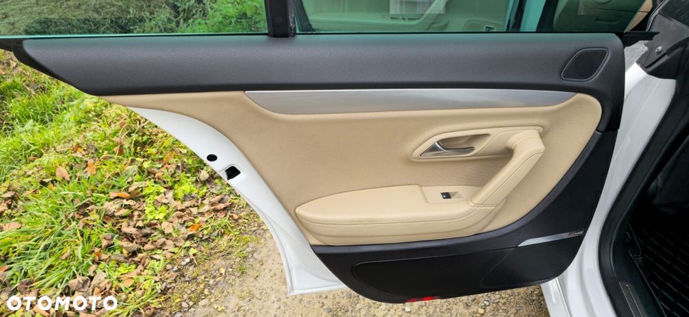 Volkswagen CC 3.6 V6 4Motion DSG - 22