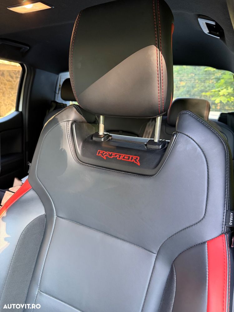 Ford Raptor - 11