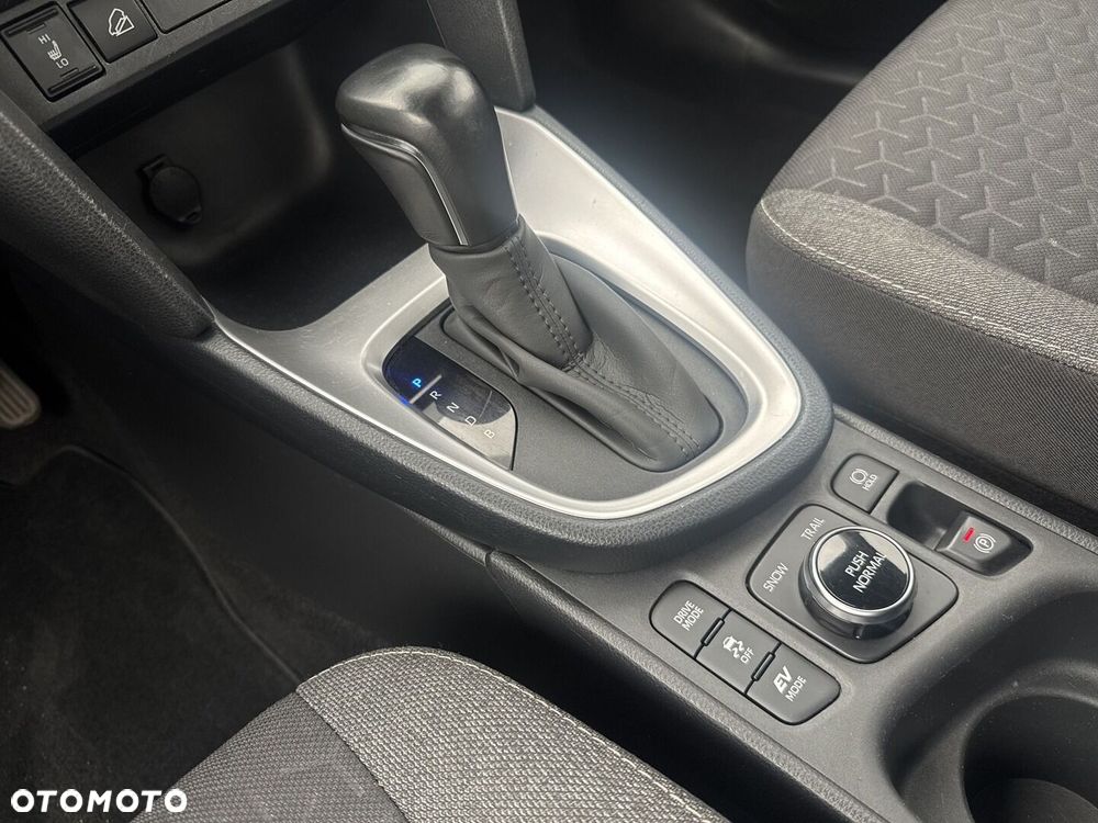 Toyota Yaris Cross Hybrid 1.5 Comfort 4x4 - 25