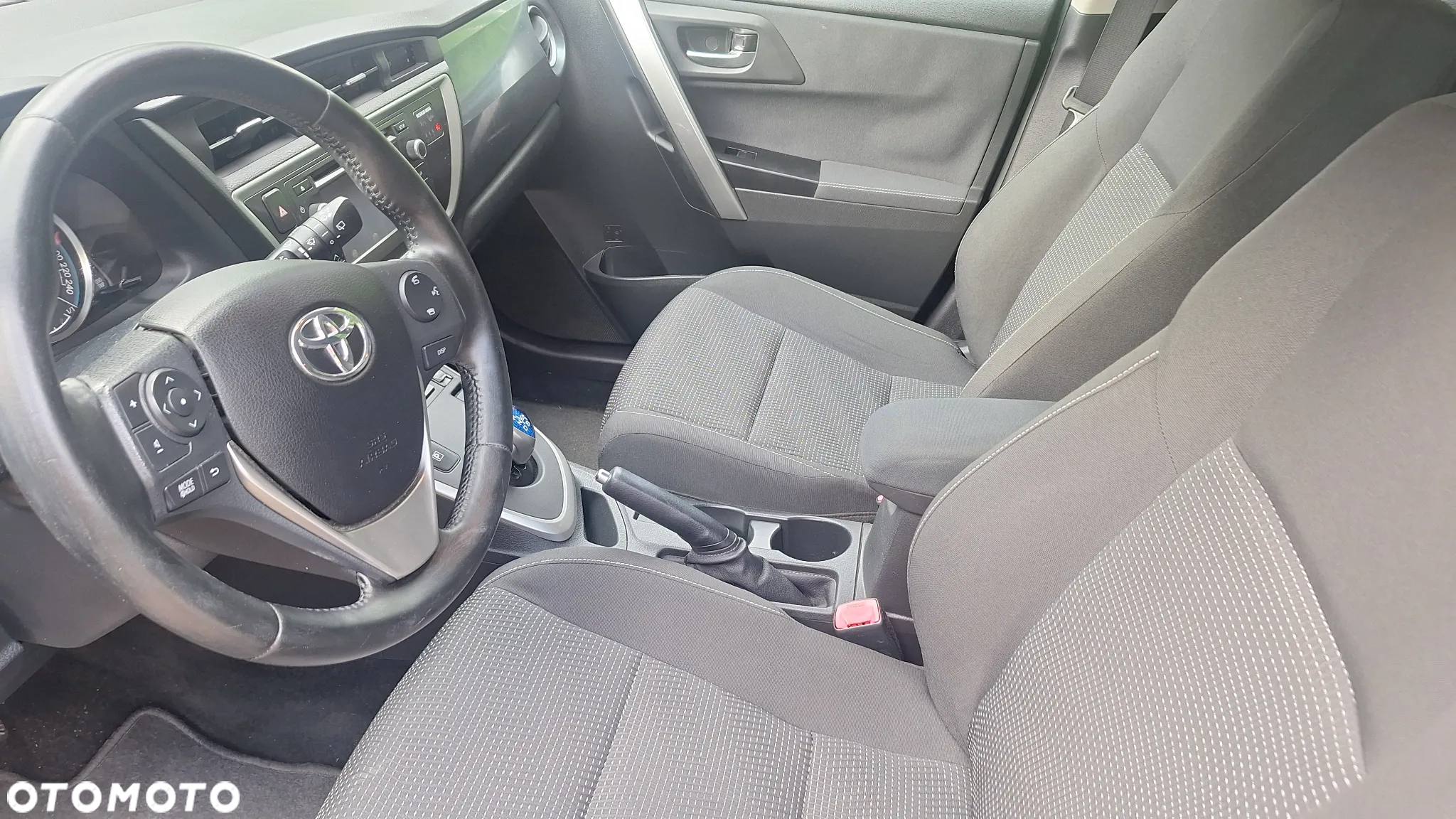 Toyota Auris 1.8 VVT-i Hybrid Automatik Edition - 14