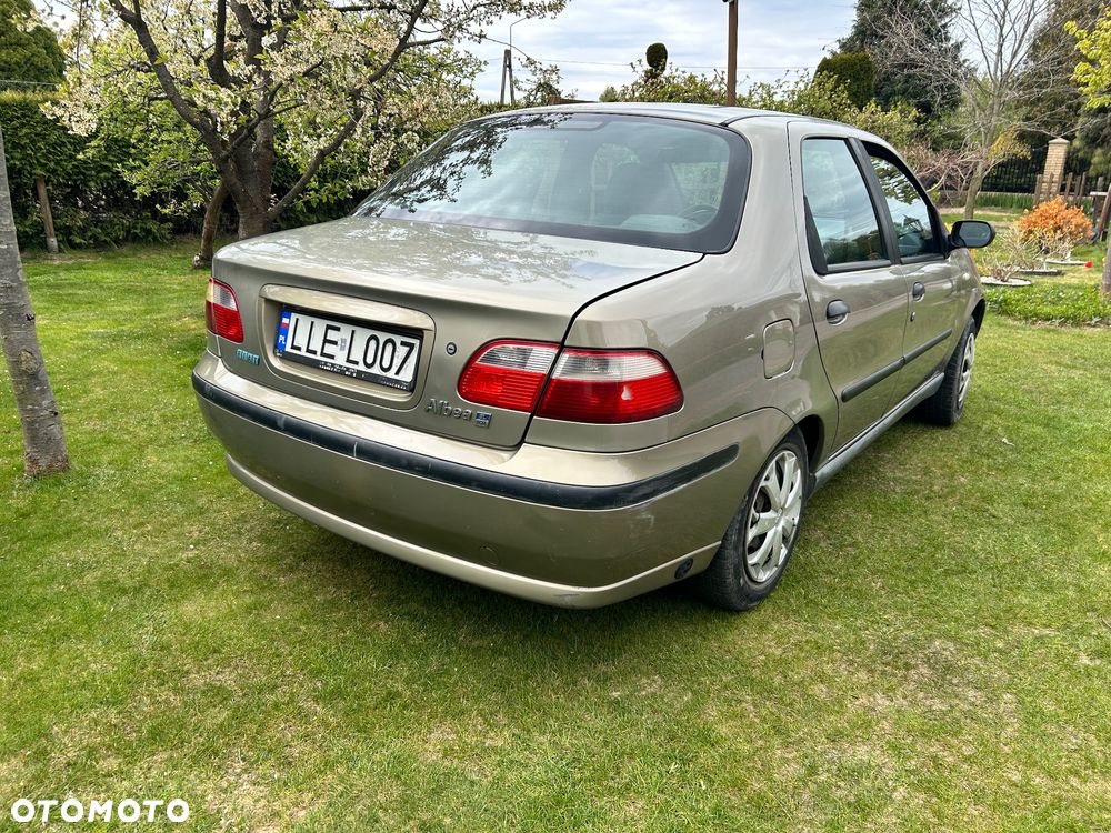 Fiat Albea 1.2 16V Platinum - 2