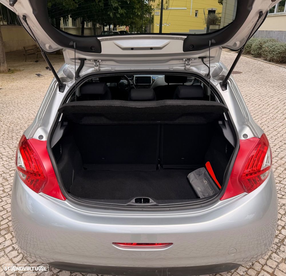 Peugeot 208 1.2 VTi Allure - 25