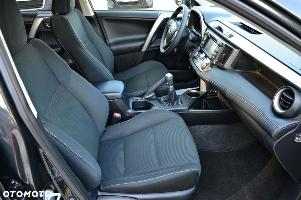 Toyota RAV4 2.0 Premium 4x4 - 38