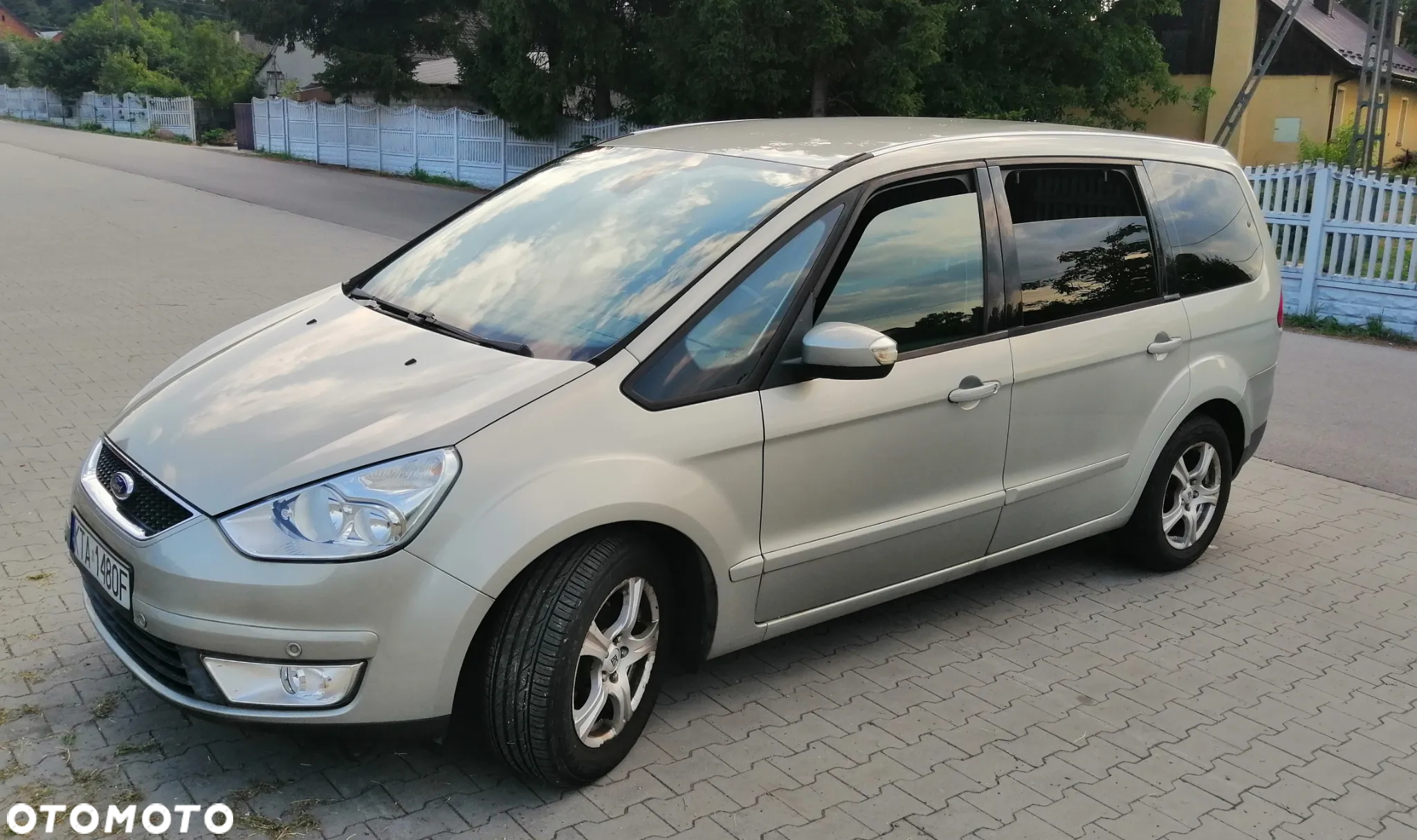 Ford Galaxy - 2