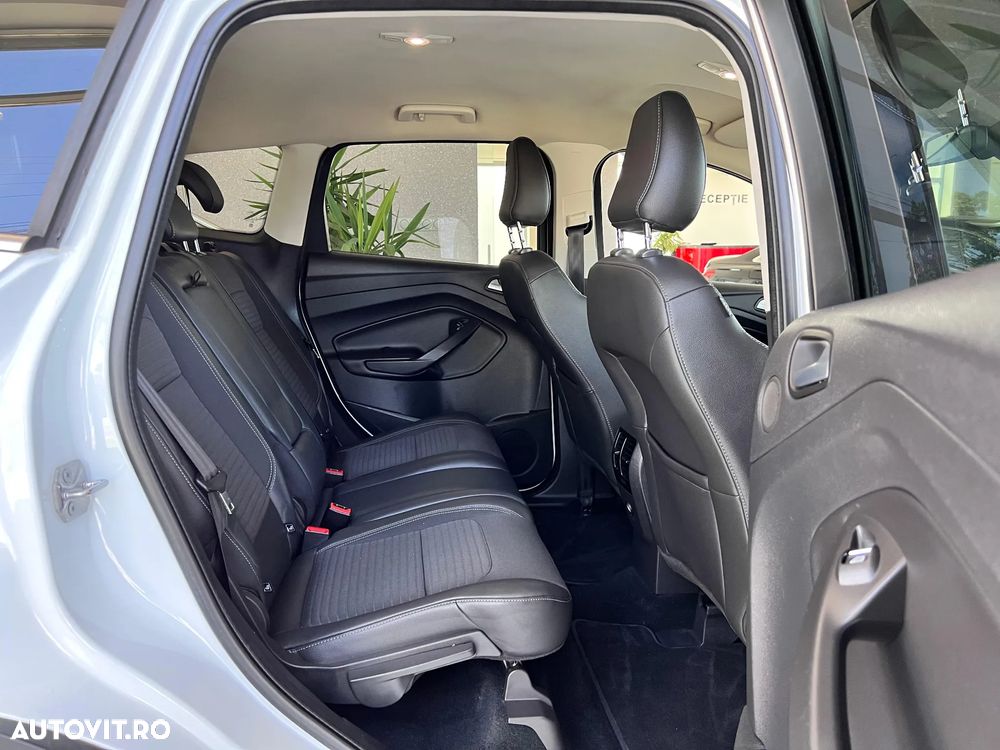 Ford Kuga - 30