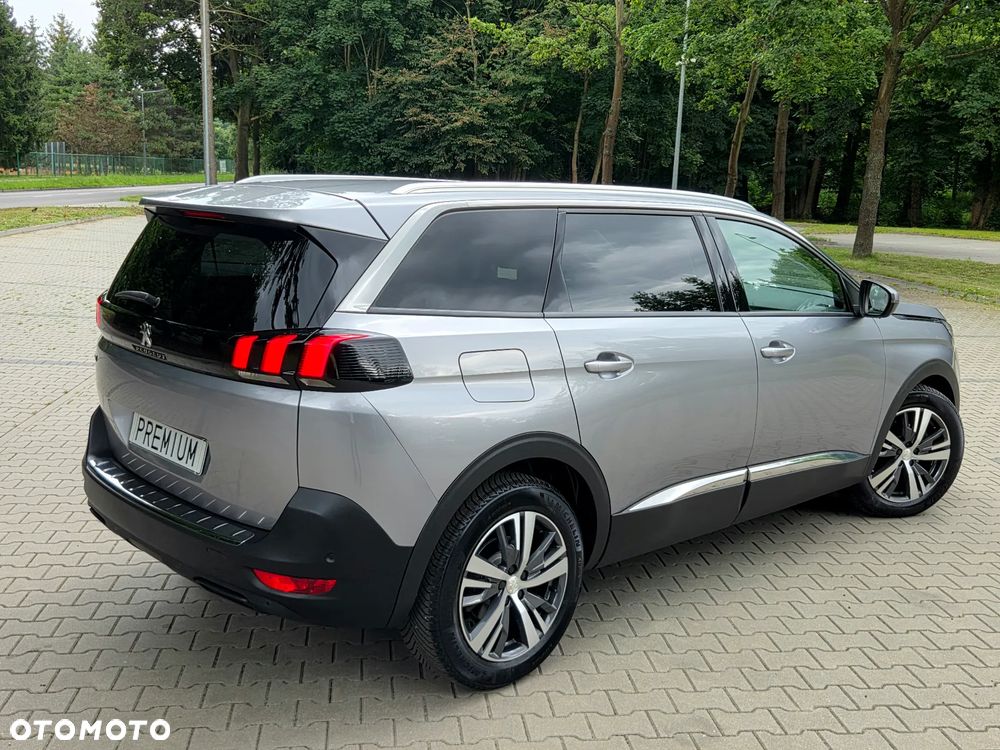 Peugeot 5008 - 19