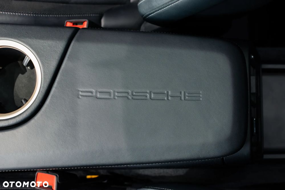 Porsche Taycan 105kWh 4S Performance Plus - 27