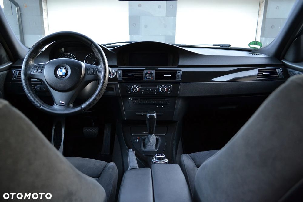 BMW Seria 3 320d DPF Edition Sport - 11