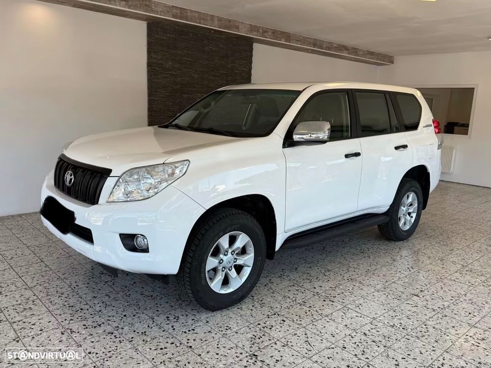 Toyota Land Cruiser - 1