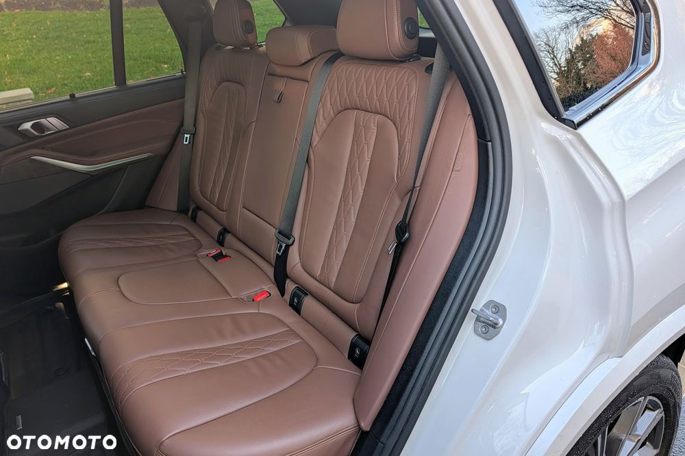 BMW X5 xDrive40i - 33