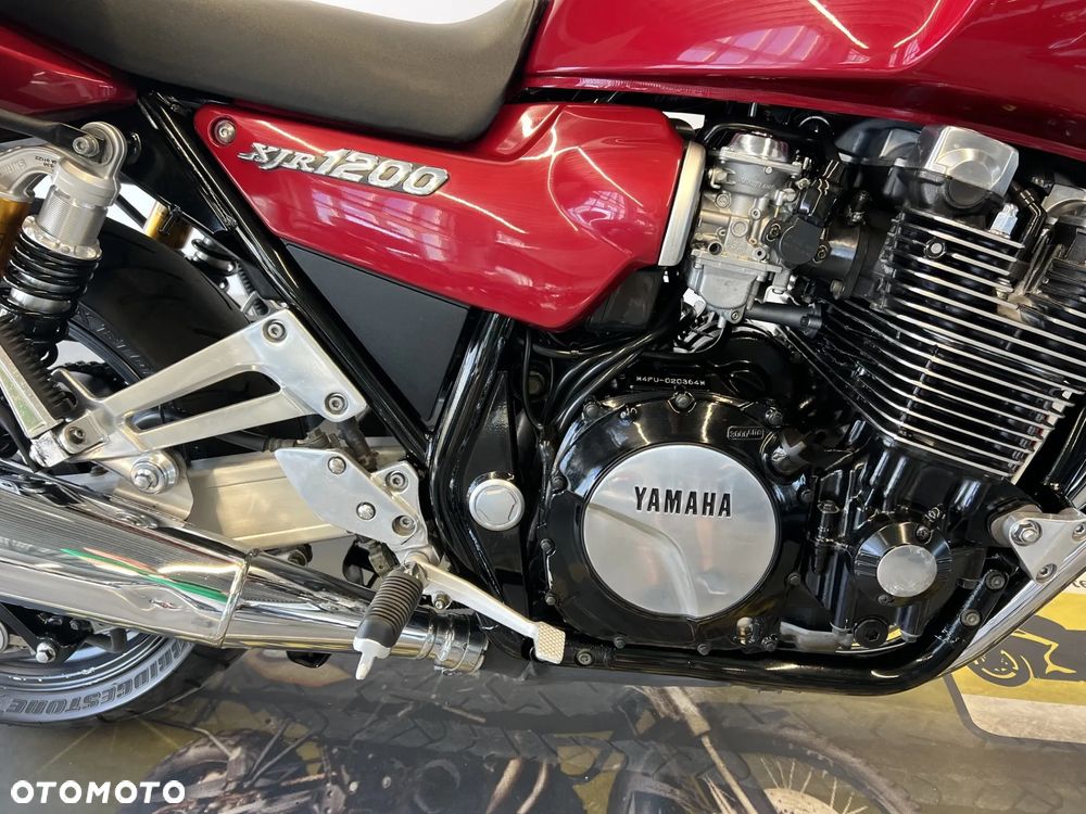 Yamaha XJR - 27