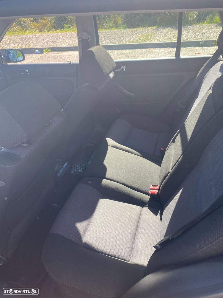 VW Golf 1.9 TDi Highline - 2