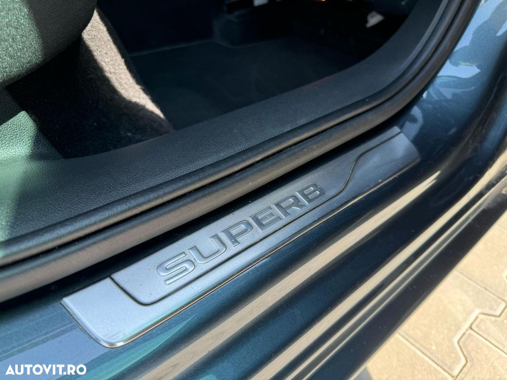 Skoda Superb 1.4 TSI DSG Ambition - 32