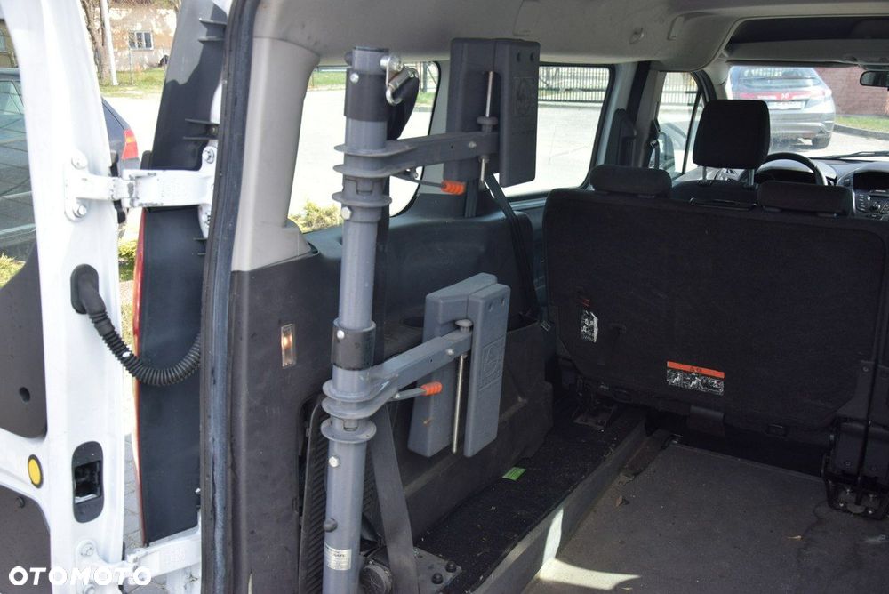 Ford Tourneo Connect Grand - 22