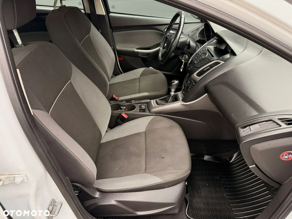 Ford Focus 1.6 TDCi Ambiente Start - 15