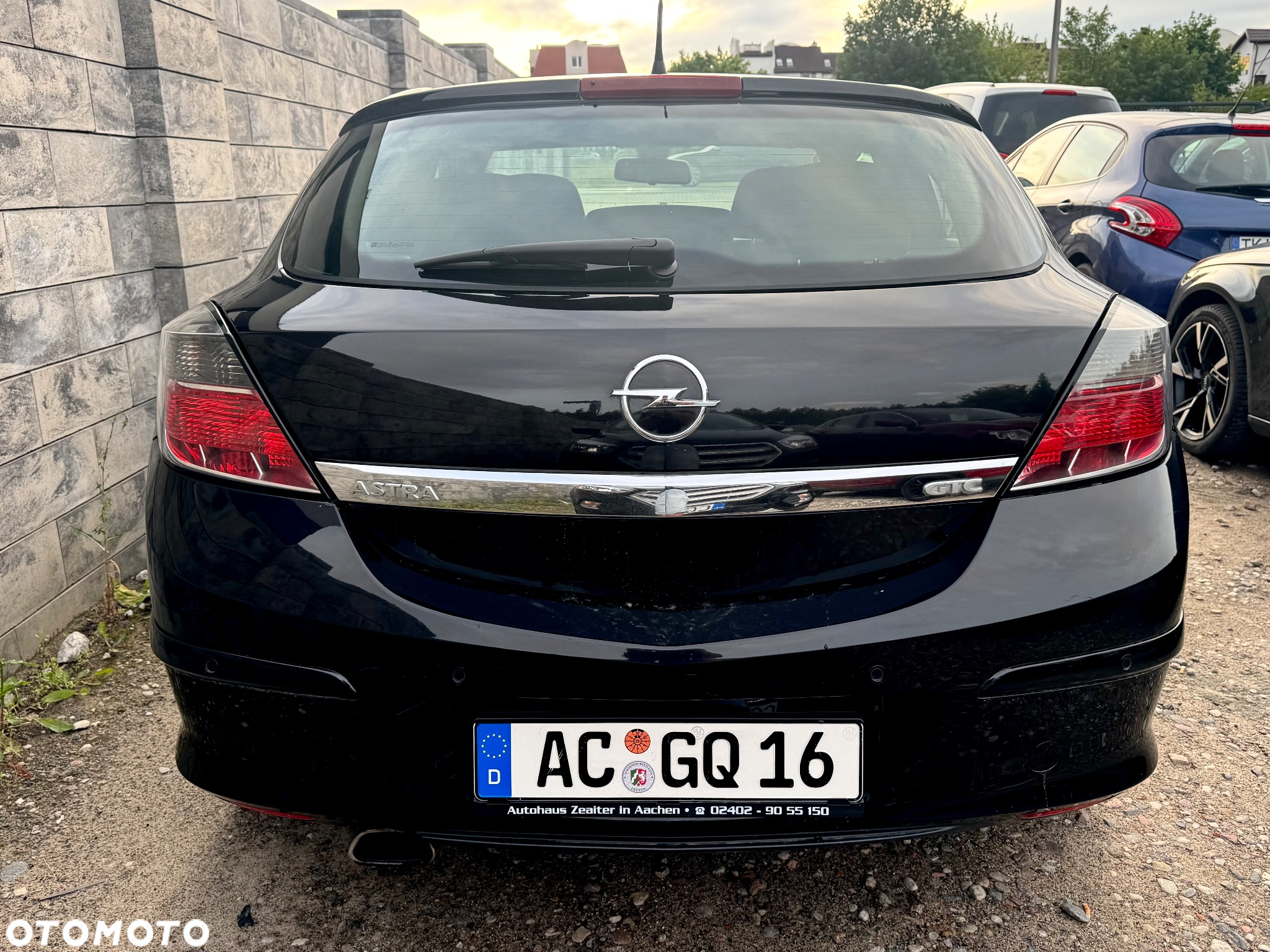 Opel Astra GTC 1.6 - 13