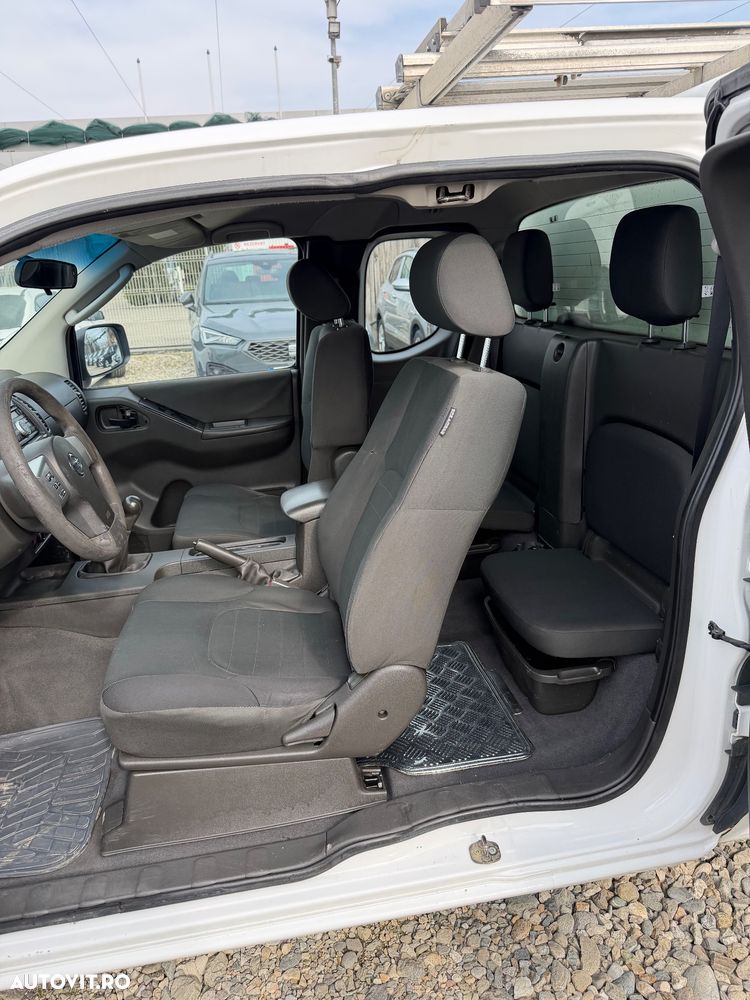 Nissan Navara 2.5 dCi King Cab XE - 2