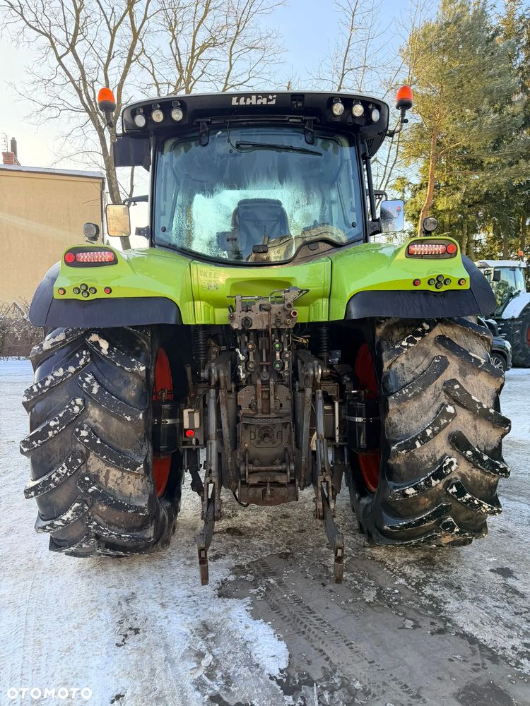 Claas Arion 650 - 12