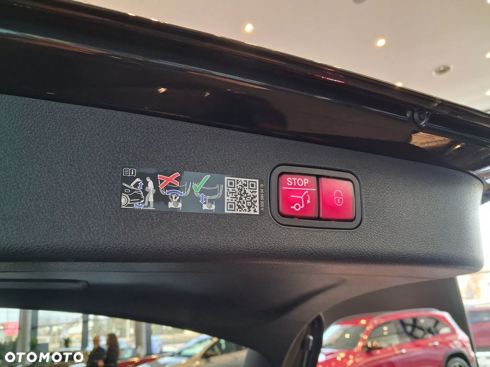 Mercedes-Benz Klasa E 220 d 4-Matic - 23