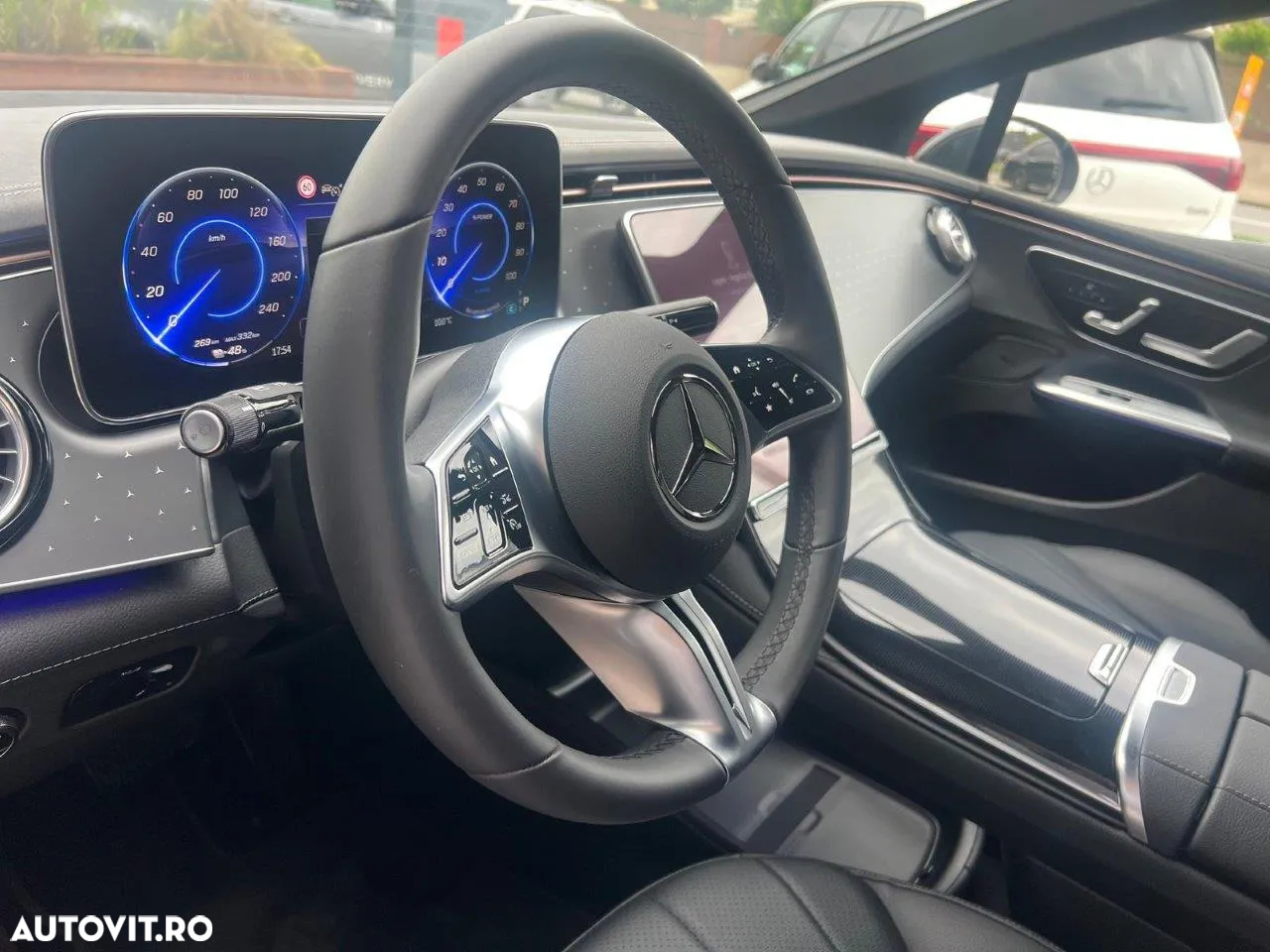 Mercedes-Benz EQE 350 4MATIC - 9