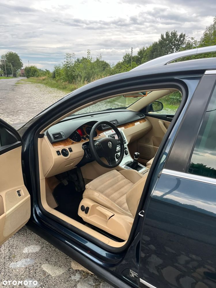 Volkswagen Passat 2.0 TSI Highline - 2