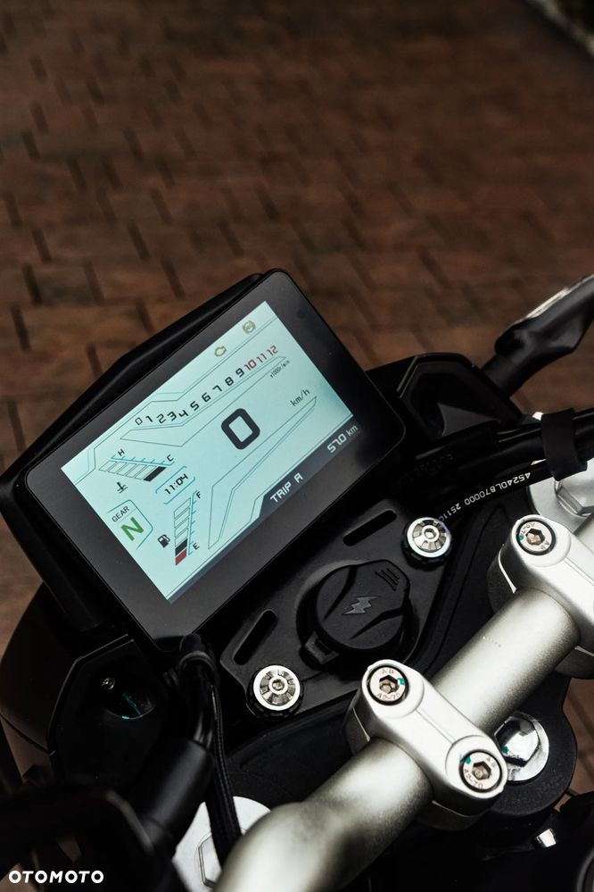QJMOTOR SRK 125S - 4