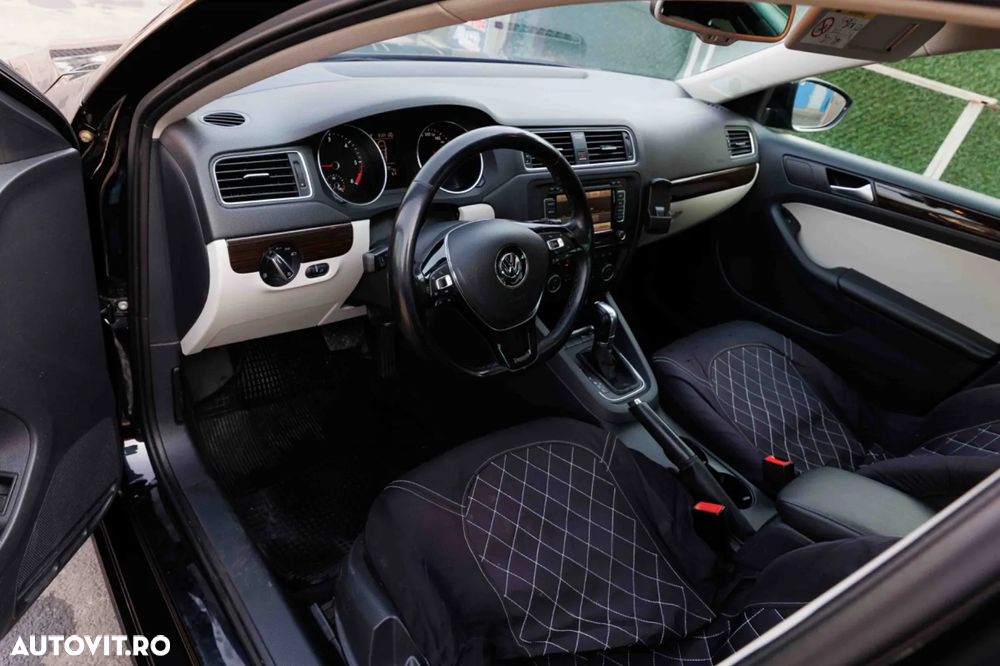 Volkswagen Jetta 2.0 TDI DSG BlueMotion Technologie - 6