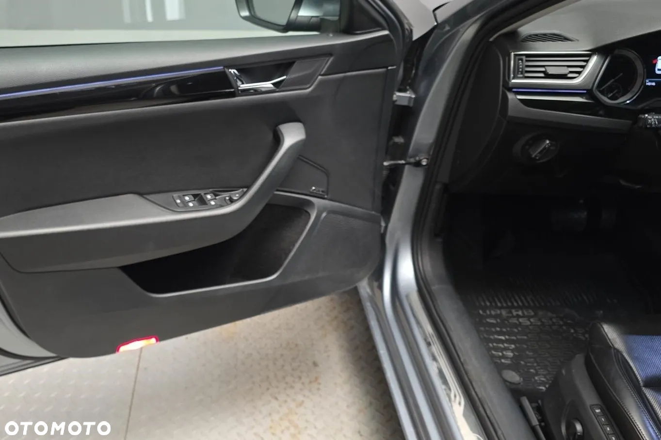 Skoda Superb 2.0 TDI 4x4 L&K DSG - 13