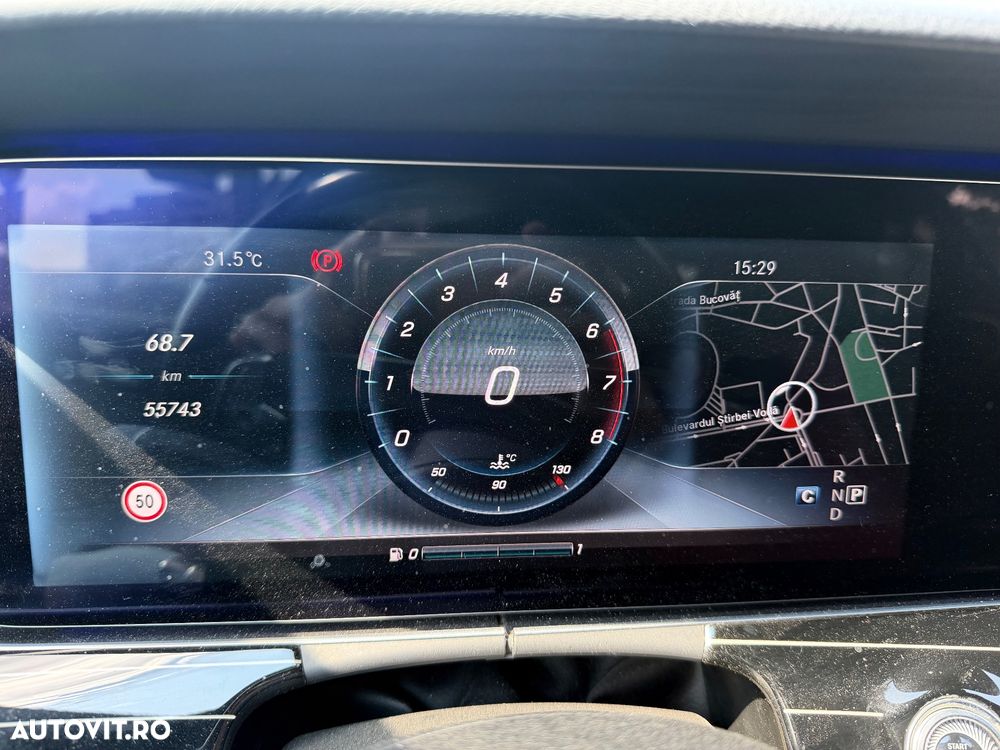 Mercedes-Benz E 400 4MATIC - 11