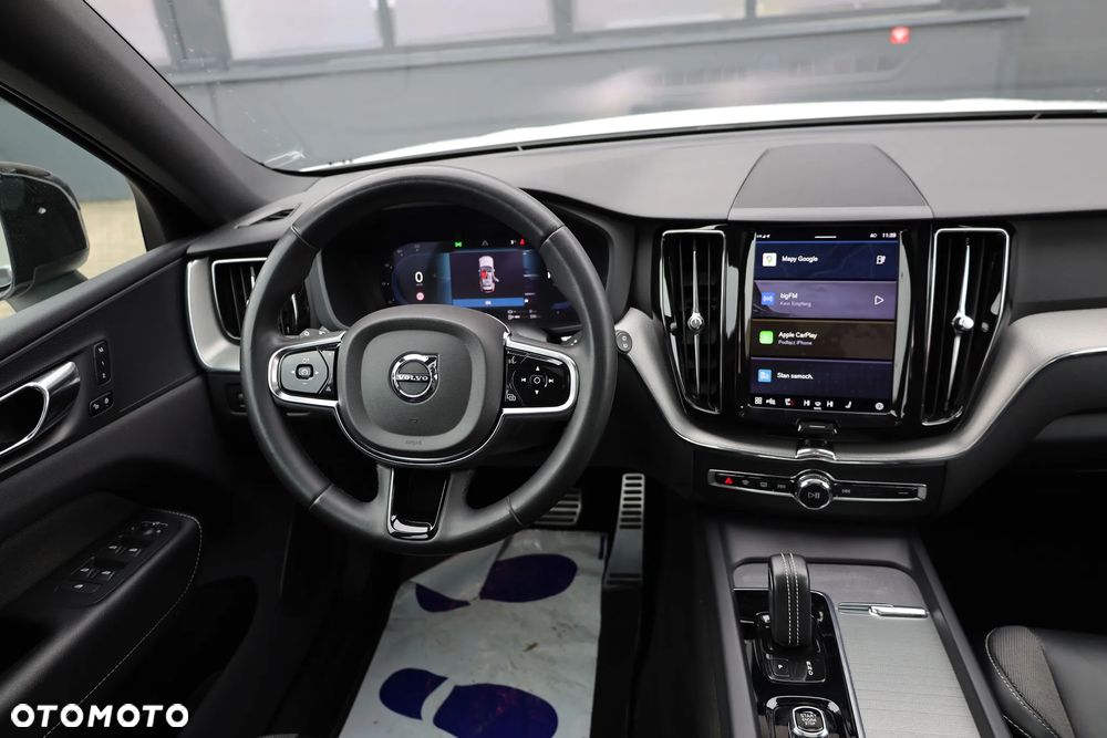 Volvo XC 60 T6 AWD Recharge Geartronic RDesign - 28