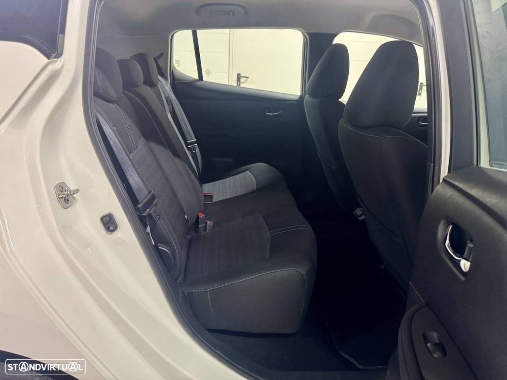 Nissan Leaf N-Connecta - 30