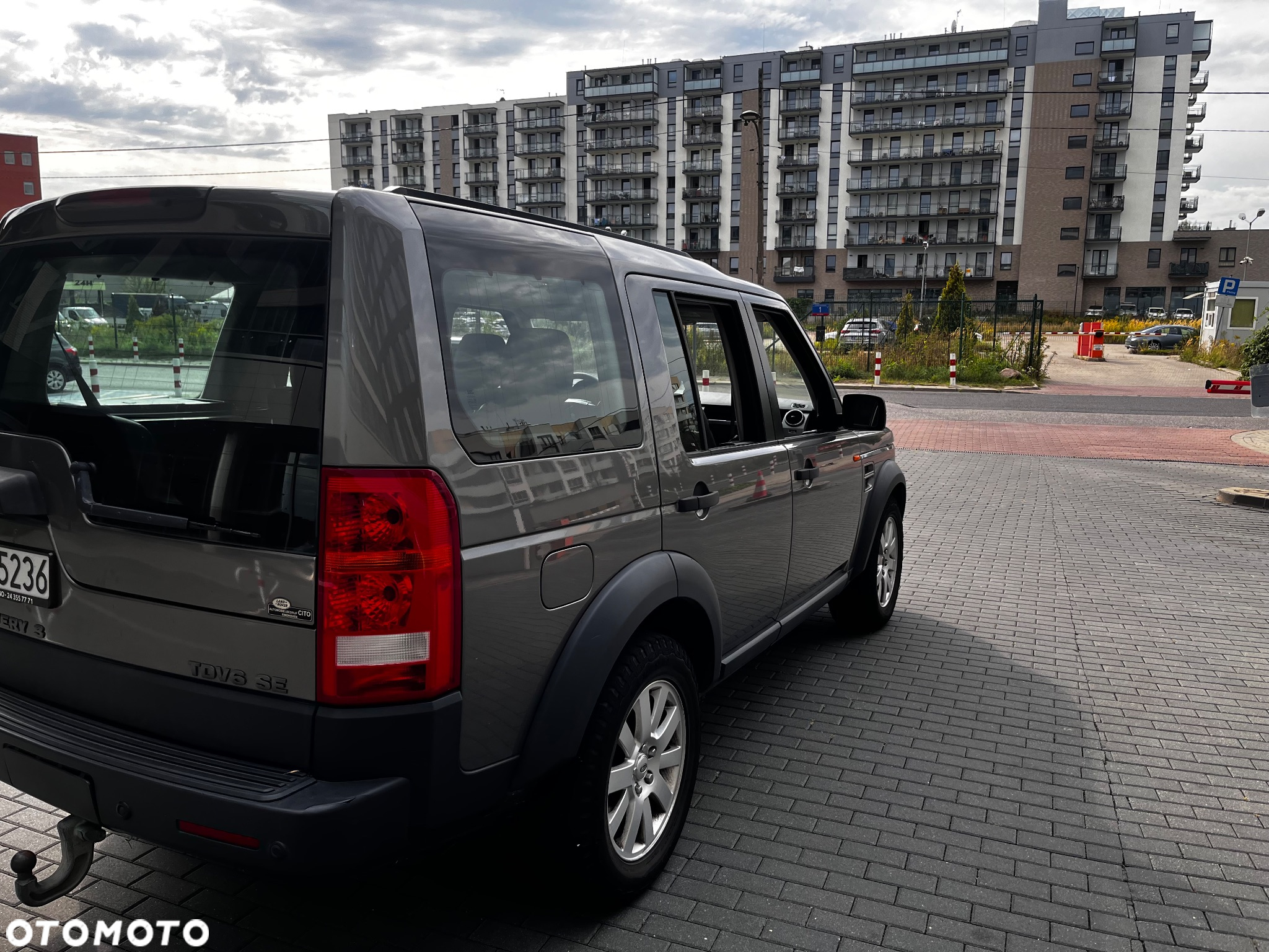 Land Rover Discovery IV 2.7D V6 SE - 10
