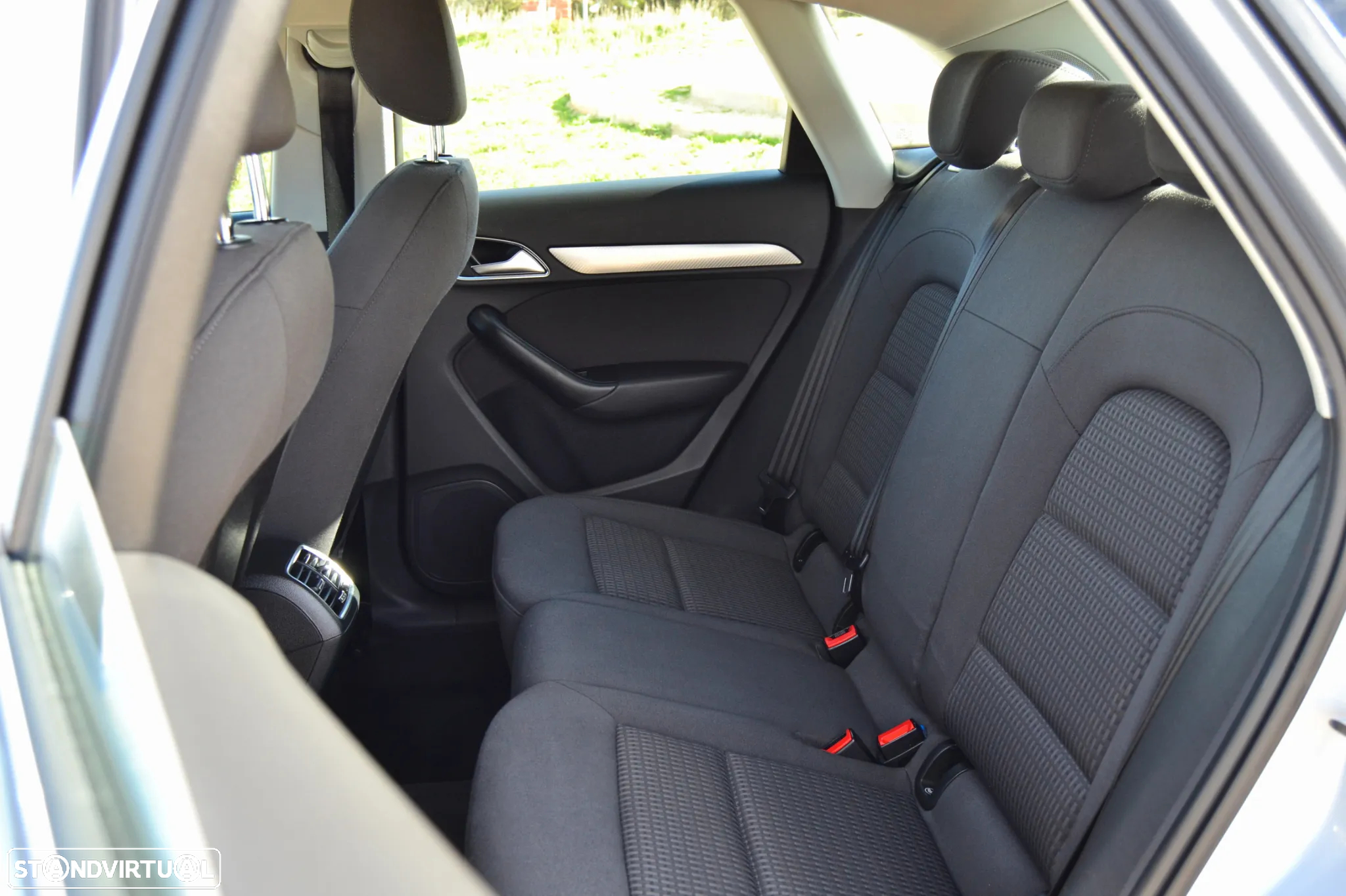 Audi Q3 2.0 TDI quattro Design S tronic - 18
