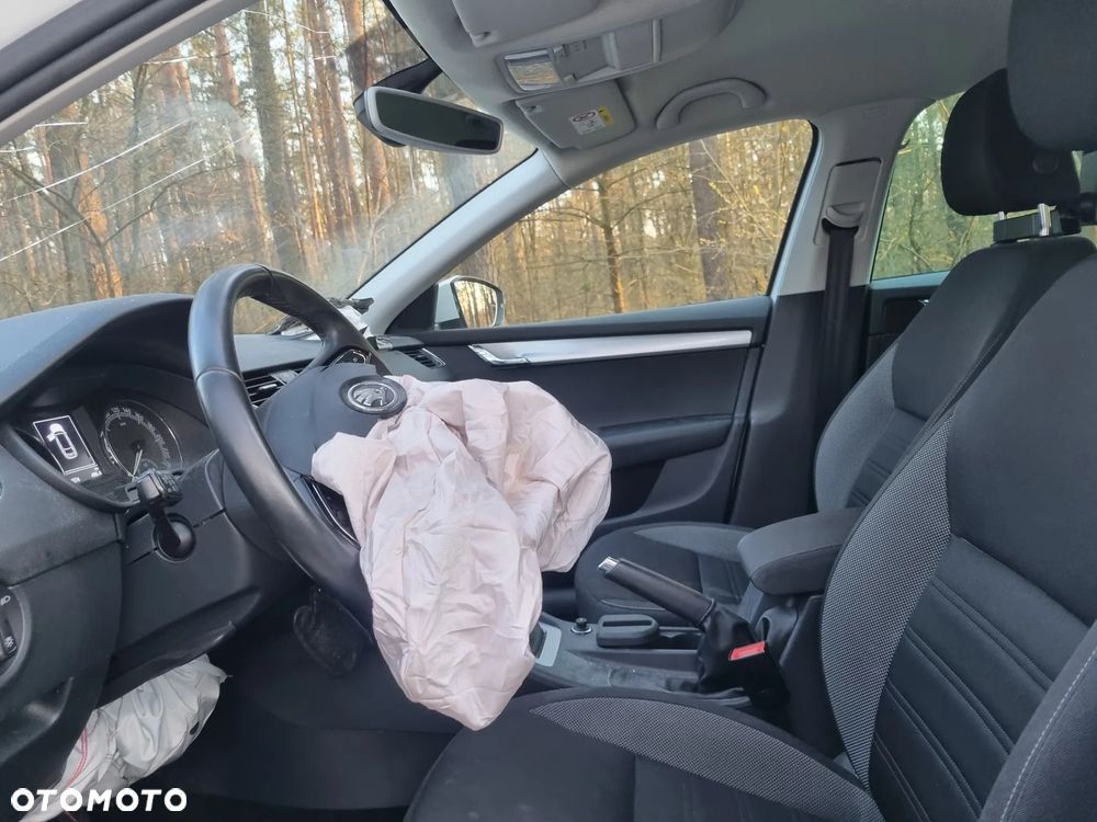 Skoda Octavia 1.6 TDI Premium Edition - 29