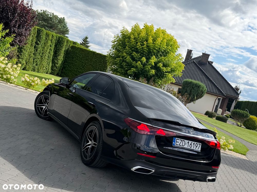 Mercedes-Benz Klasa E 220 d mHEV 4-Matic AMG 9G-Tronic - 13
